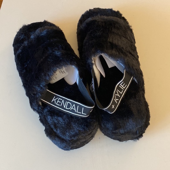 Black open toe slippers size 10 - Picture 3 of 5